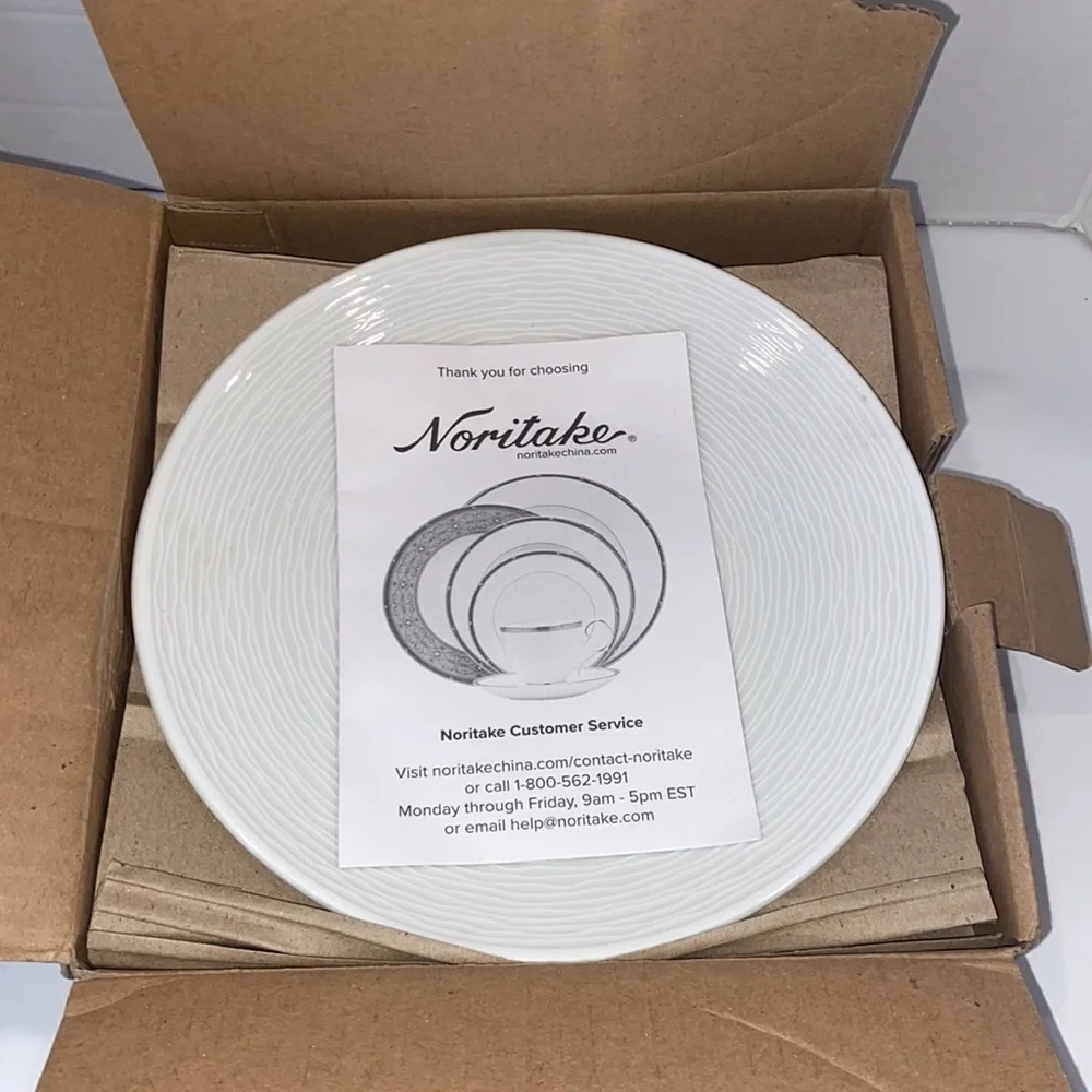 Noritake Fine Porcelain 4 Wow Swirl Salad Plates 8.25”